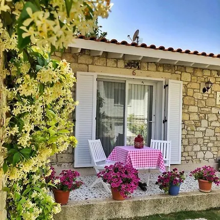 Demir Alacati Hotel