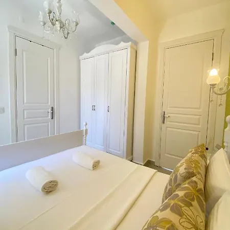 Hotel Demir Alacati *