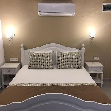 Demir Alacati Hotel *