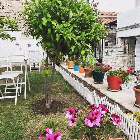 Demir Alacati Hotel *